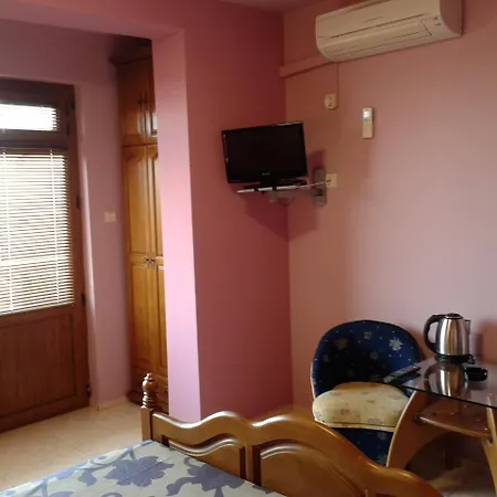 מלון Chuchulev 3*