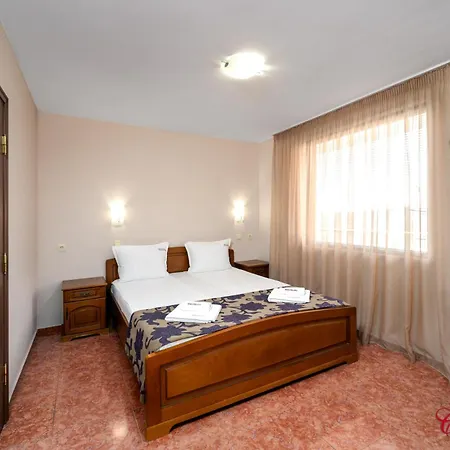 Chuchulev מלון 3*