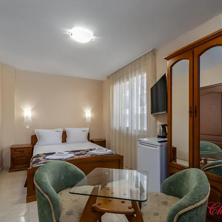 ホテル Chuchulev 3*