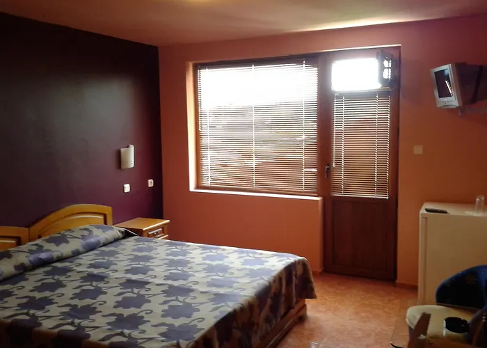 Chuchulev Отель Созополь