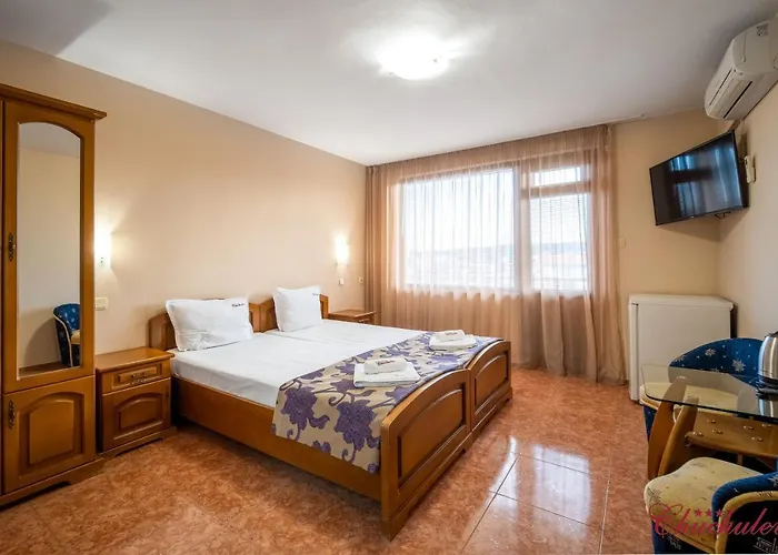 Chuchulev Отель Созополь