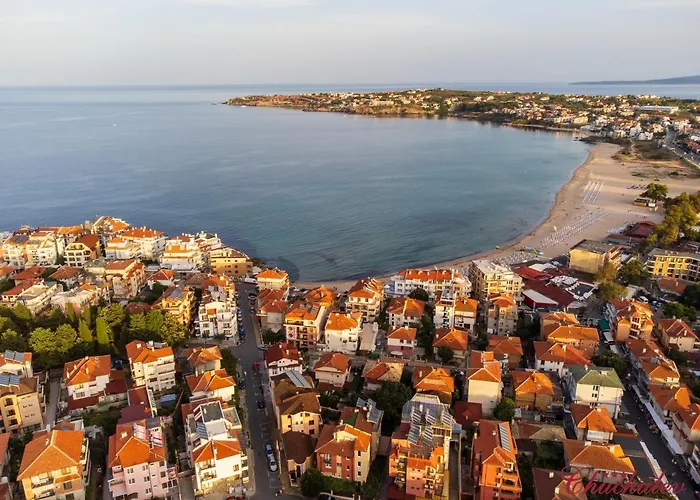 Отель Chuchulev 3*