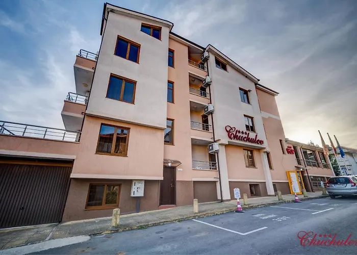 Chuchulev Отель 3*