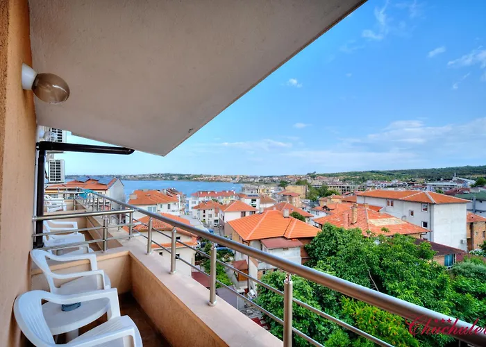 Chuchulev Отель Созополь