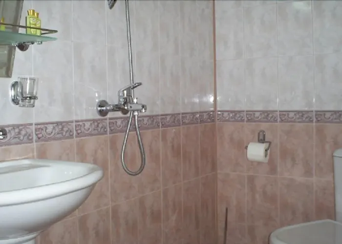 Отель Chuchulev 3*