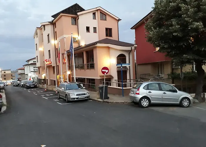 Chuchulev Отель 3*