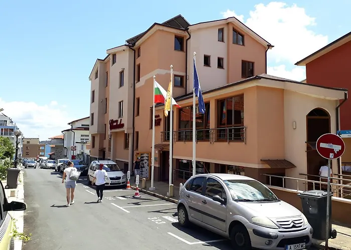 Chuchulev Отель